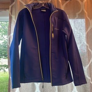 Fitted Columbia water resistant jacket size small